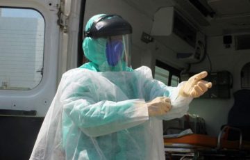 تونس: ضعوا حداً للملاحقة القضائية لمدونين بسبب انتقادهما السياسة الحكومية في التصدي لتفشي وباء كوفيد-19