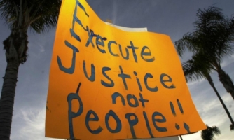 Zimbabwe. Moment historique alors que le président promulgue le projet de loi qui abolit la peine de mort hors période d’état d’urgence
